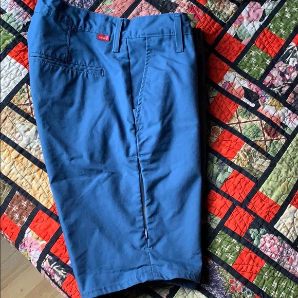 levis commuter shorts